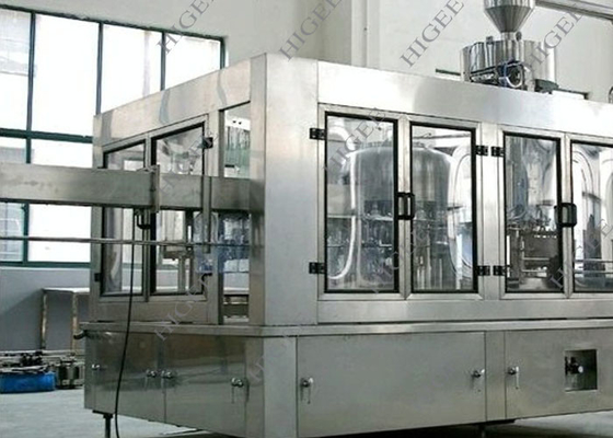 Chine La machine de remplissage de canette de bière de 12000 BHP, peut ligne remplissante avec la machine de remplissage de tasse fournisseur