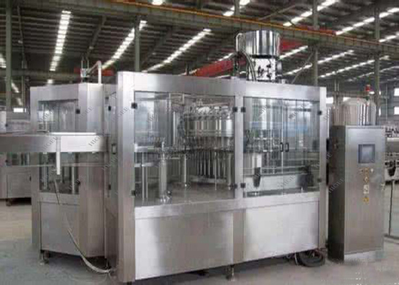 Chine machine de remplissage de la boisson 1500BPH, machine de remplissage en plastique de boisson non alcoolisée de bouteille 3 dans 1 unité fournisseur
