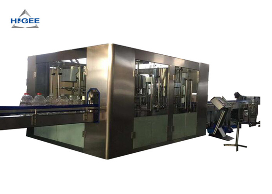 Chine Machine de remplissage automatique de l'eau de 3 kilowatts pour la petite bouteille d'eau pure de suffisance fournisseur