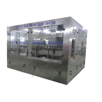 Chine Vitesse réglable de machine à échelle réduite 3IN1 d'équipement de remplissage de bouteilles de boisson de soude fournisseur