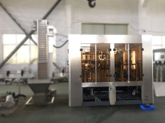 Chine 380V/ machine de remplissage carbonatée par 50Hz de boissons, machine de remplissage de soude de bouteille en verre fournisseur