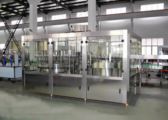 Chine Rinçant le CE automatique de scellage ISO9001 de machine de remplissage de bouteilles de l'eau diplômée fournisseur