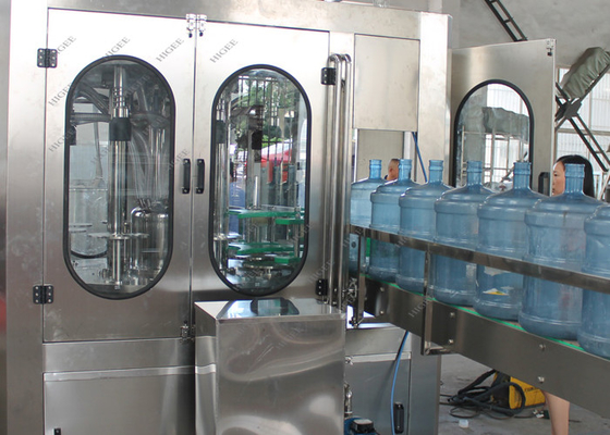 Chine Machine de remplissage de bouteilles de capsulage de lavage industrielle de l'eau de 5 gallons pour l'ANIMAL FAMILIER pp fournisseur
