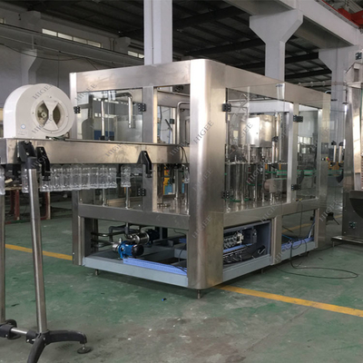Chine Machine d'embouteillage de l'eau minérale de contrôle de MMI de PLC, machine de remplissage d'eau potable fournisseur